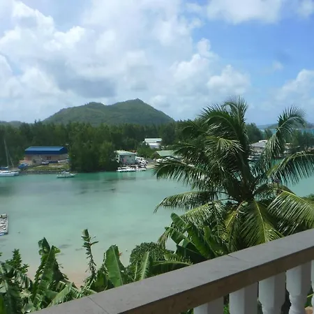 Belle Rose Vue Guest House Baie Sainte Anne Exterior photo
