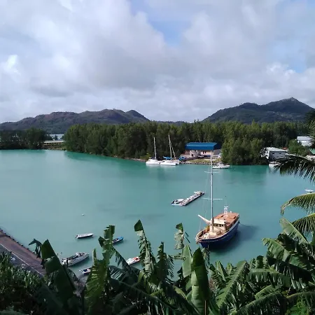 Belle Rose Vue Guest House Baie Sainte Anne Exterior photo